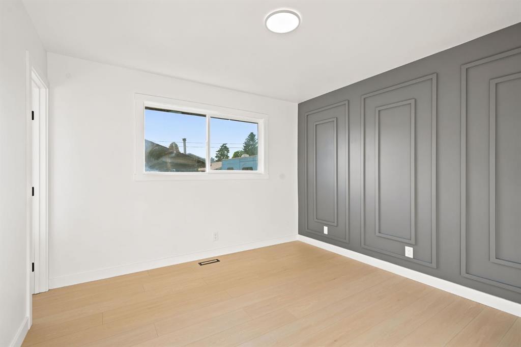 Picture of 19 Mardale Crescent NE, Calgary Real Estate Listing