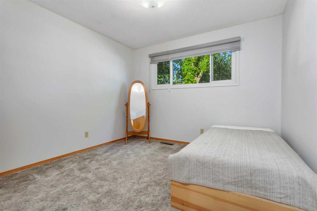 Picture of 5028 58 Street , Lacombe Real Estate Listing