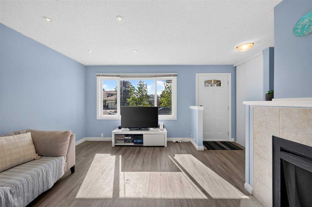 Picture of 538 Woodbine Boulevard SW, Calgary Real Estate Listing