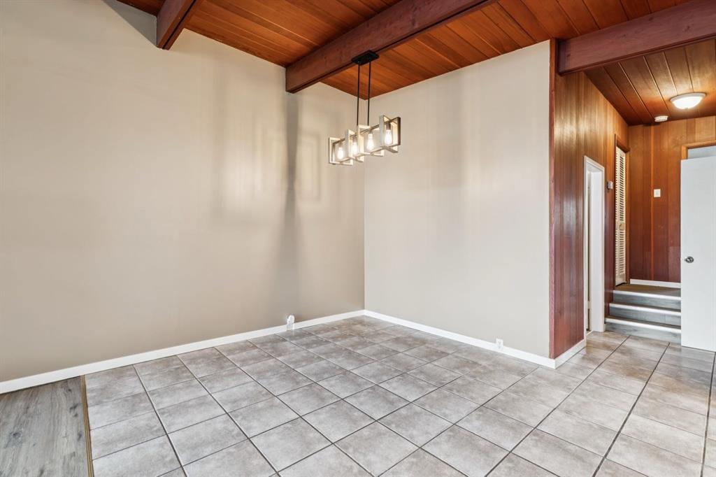 Picture of 2144 Chilcotin Road NW, Calgary Real Estate Listing
