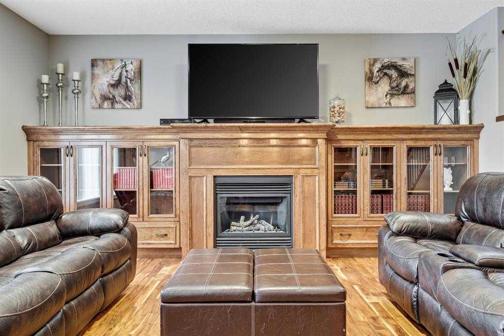 Picture of 62 Copperleaf Terrace SE, Calgary Real Estate Listing