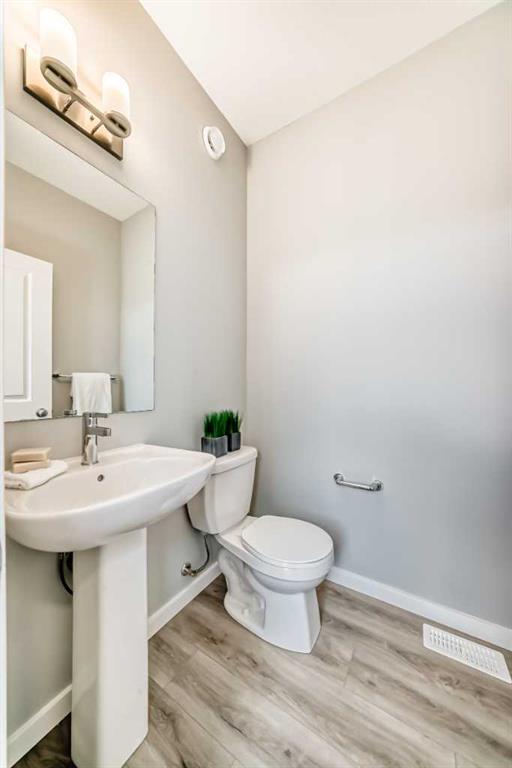 Picture of 58 Sora Gardens SE, Calgary Real Estate Listing