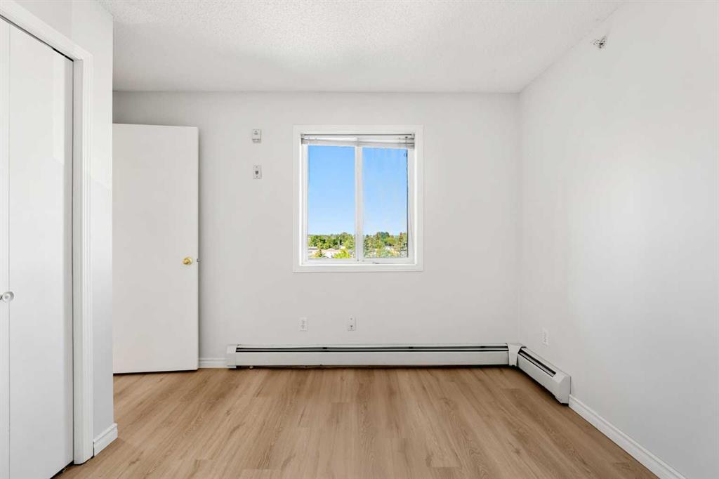 Picture of 425, 1717 60 Street SE, Calgary Real Estate Listing