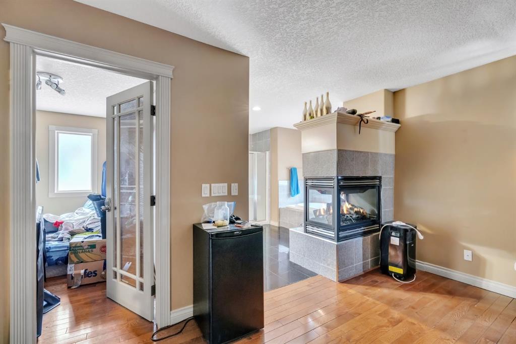Picture of 35 Cranleigh Drive SE, Calgary Real Estate Listing
