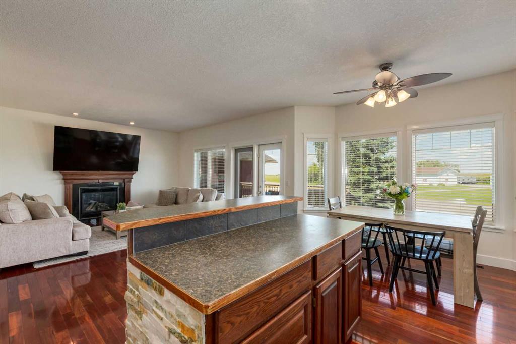 Picture of 156 CAMDEN Court , Strathmore Real Estate Listing