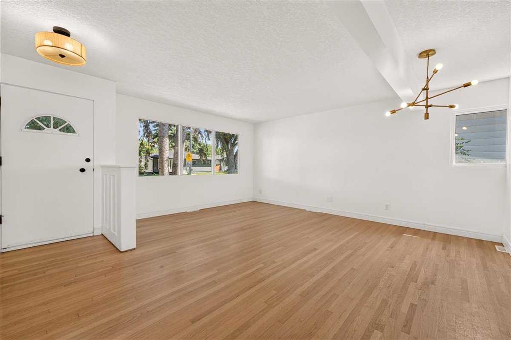 Picture of 90 Armstrong Crescent SE, Calgary Real Estate Listing