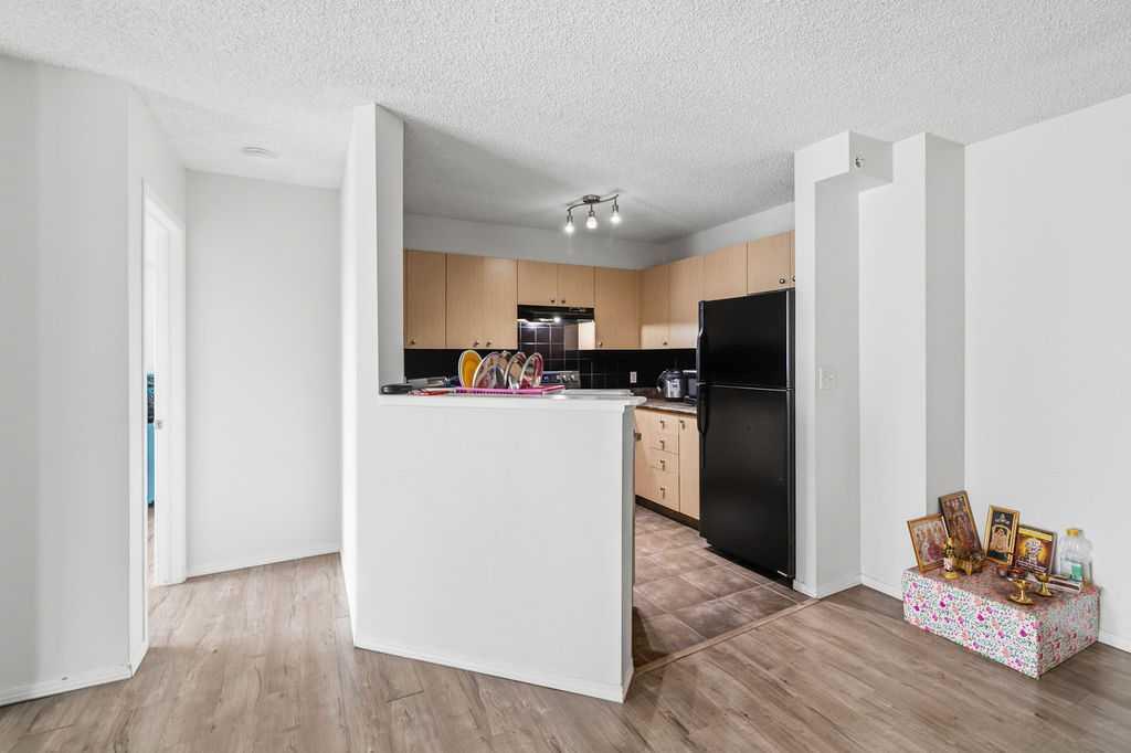 Picture of 1008, 1111 6 Avenue SW, Calgary Real Estate Listing