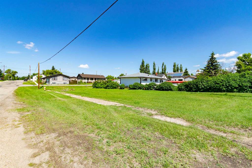 Picture of 4903 49 Street , Alix Real Estate Listing