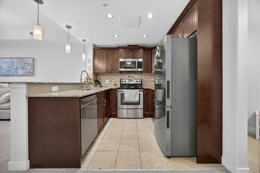 Picture of 107, 16 Varsity Estates Circle NW, Calgary Real Estate Listing