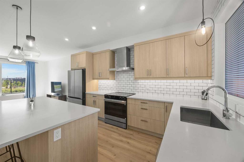 Picture of 313, 85 Sage Hill Heights NW, Calgary Real Estate Listing