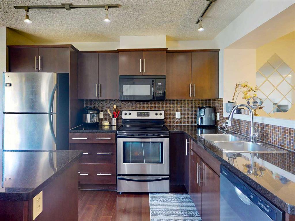 Picture of 5 Auburn Bay Common SE, Calgary Real Estate Listing