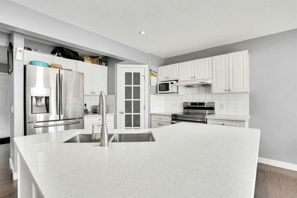 Picture of 151 Saddlehorn Close NE, Calgary Real Estate Listing