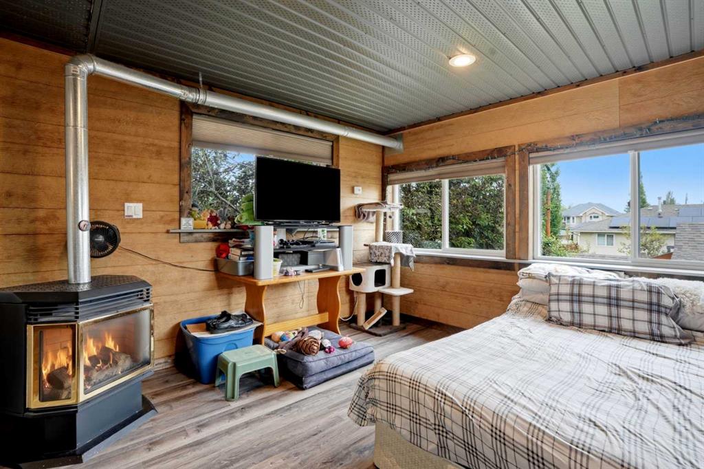 Picture of 6204 58 Street , Olds Real Estate Listing