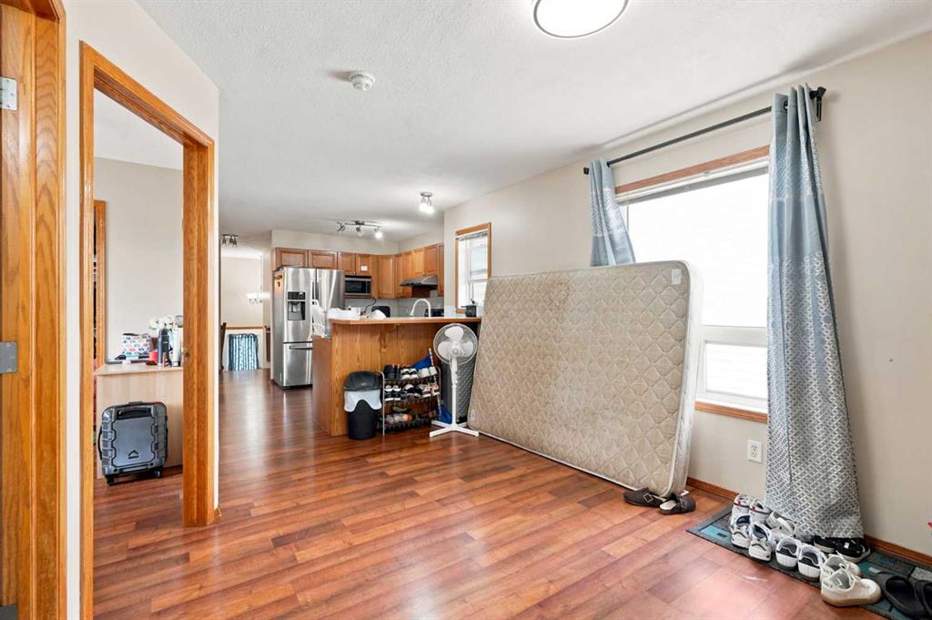 Picture of 20 Saddlefield Road NE, Calgary Real Estate Listing