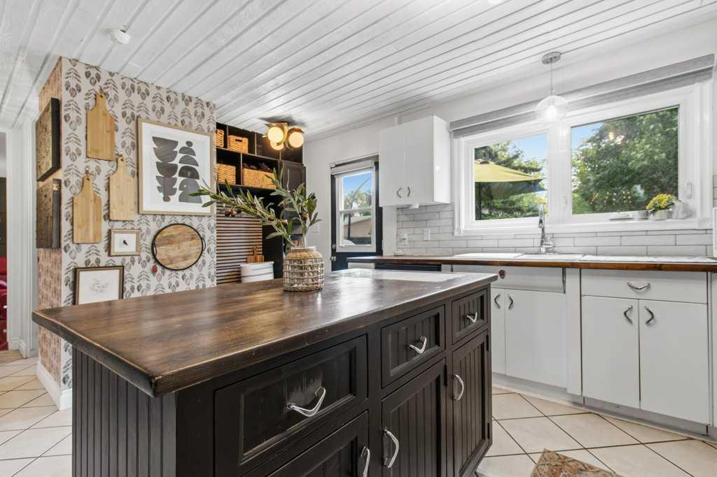 Picture of 5 Selkirk Boulevard , Red Deer Real Estate Listing