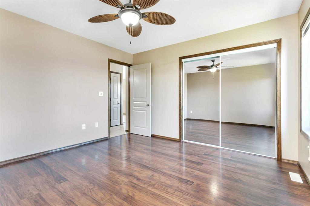 Picture of 80 Hinshaw Drive , Sylvan Lake Real Estate Listing