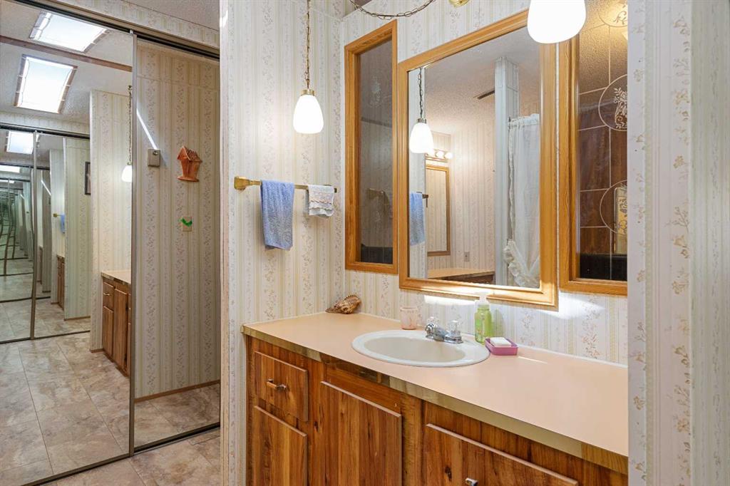 Picture of 71, 99 Arbour Lake Road NW, Calgary Real Estate Listing