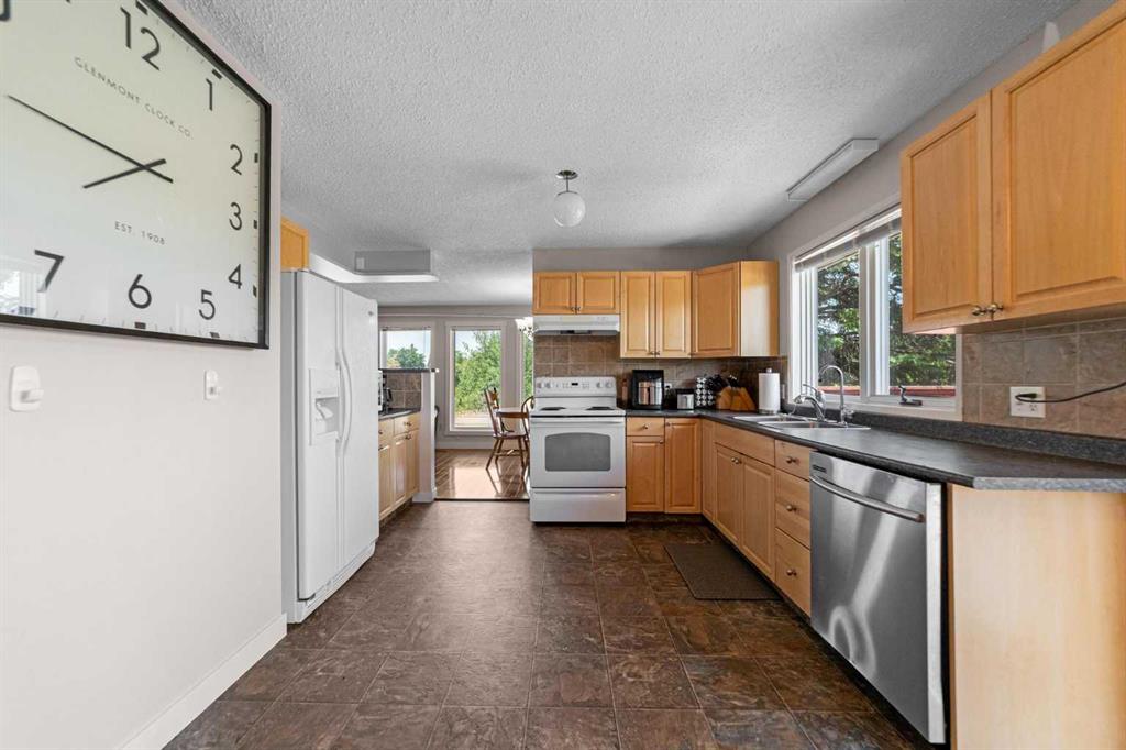 Picture of 5407 48 Avenue , Killam Real Estate Listing