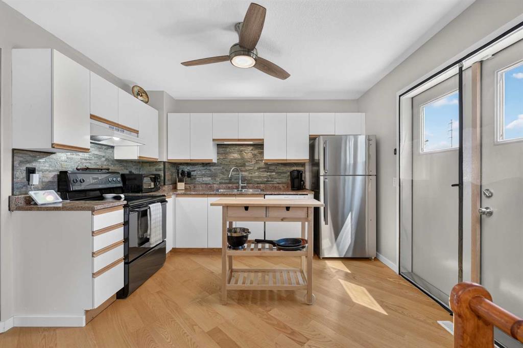 Picture of 22 Rivercrest Way SE, Calgary Real Estate Listing