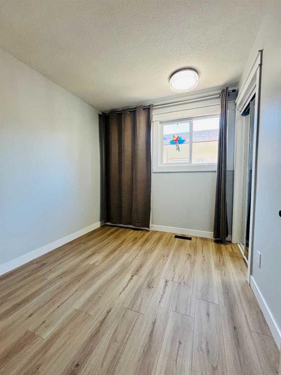 Picture of 1672 Marlyn Way NE, Calgary Real Estate Listing
