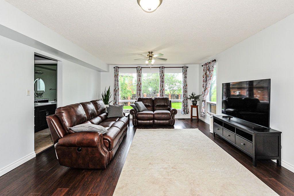 Picture of 6802 42A Avenue , Camrose Real Estate Listing