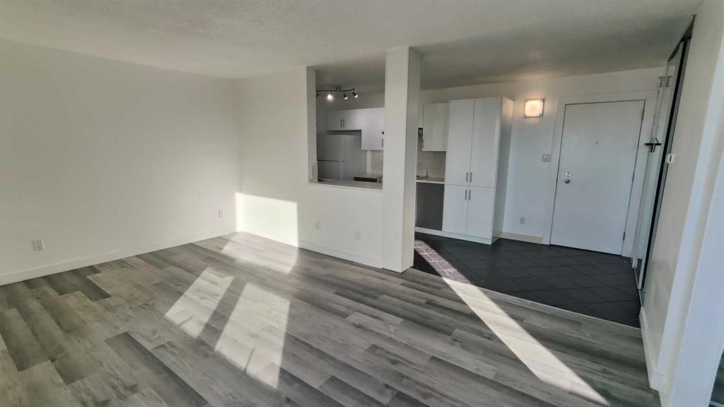 Picture of 704, 314 14 Street NW, Calgary Real Estate Listing