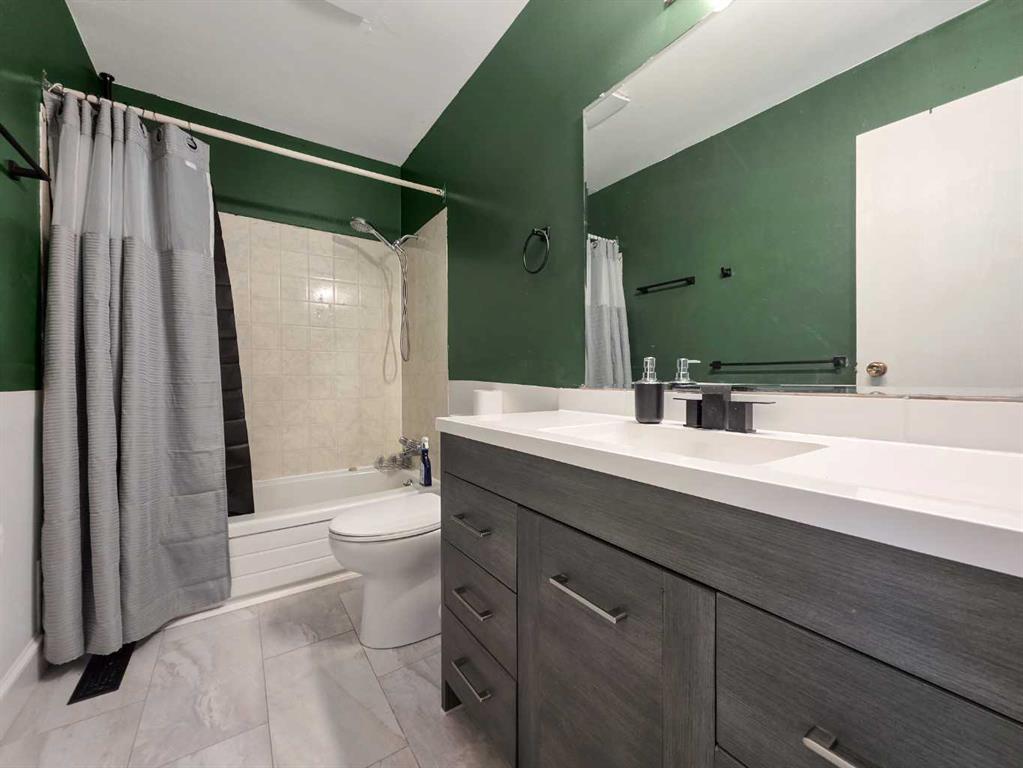 Picture of 37 97 Avenue  , Grande Cache Real Estate Listing
