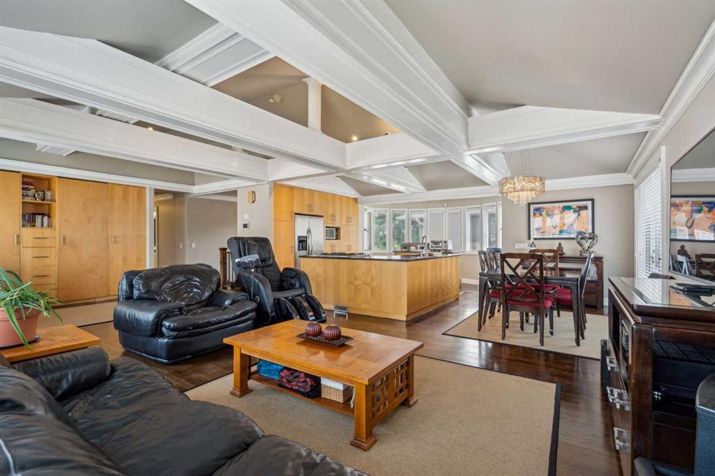 Picture of 25 Manor Road SW, Calgary Real Estate Listing