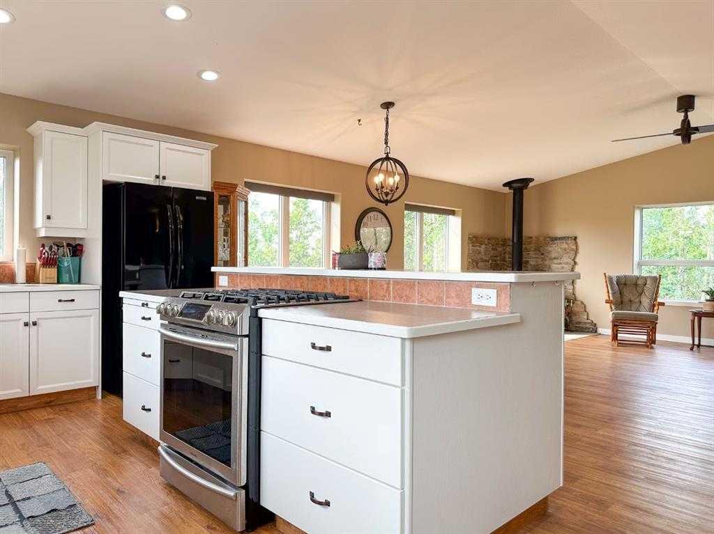 Picture of 38221 Range Road 242  , Rural Lacombe County Real Estate Listing