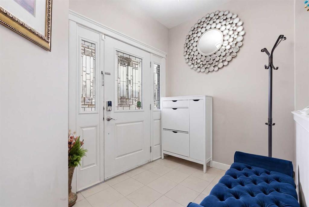 Picture of 2620 Ravenslea Gardens SE, Airdrie Real Estate Listing
