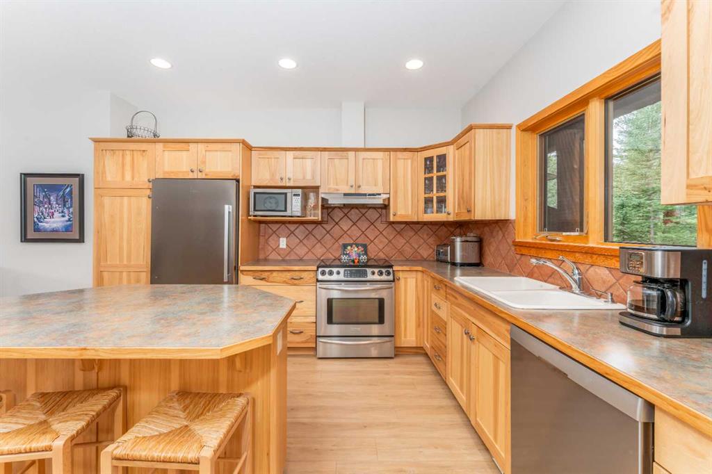 Picture of 2, 300 Eagle Terrace Road , Canmore Real Estate Listing