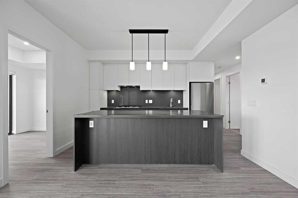 Picture of 511, 730 2 Avenue SW, Calgary Real Estate Listing