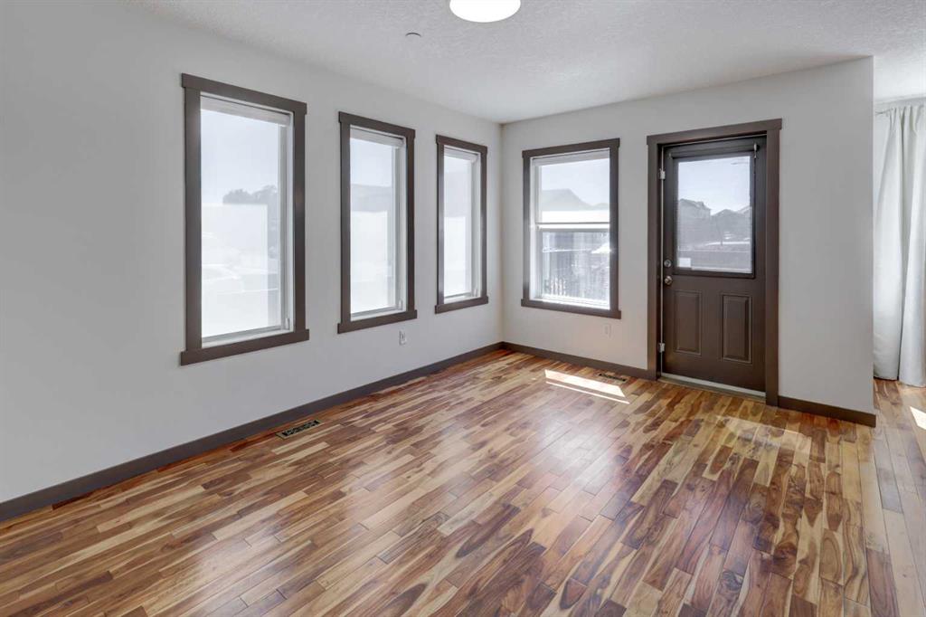 Picture of 5 Covecreek Mews NE, Calgary Real Estate Listing
