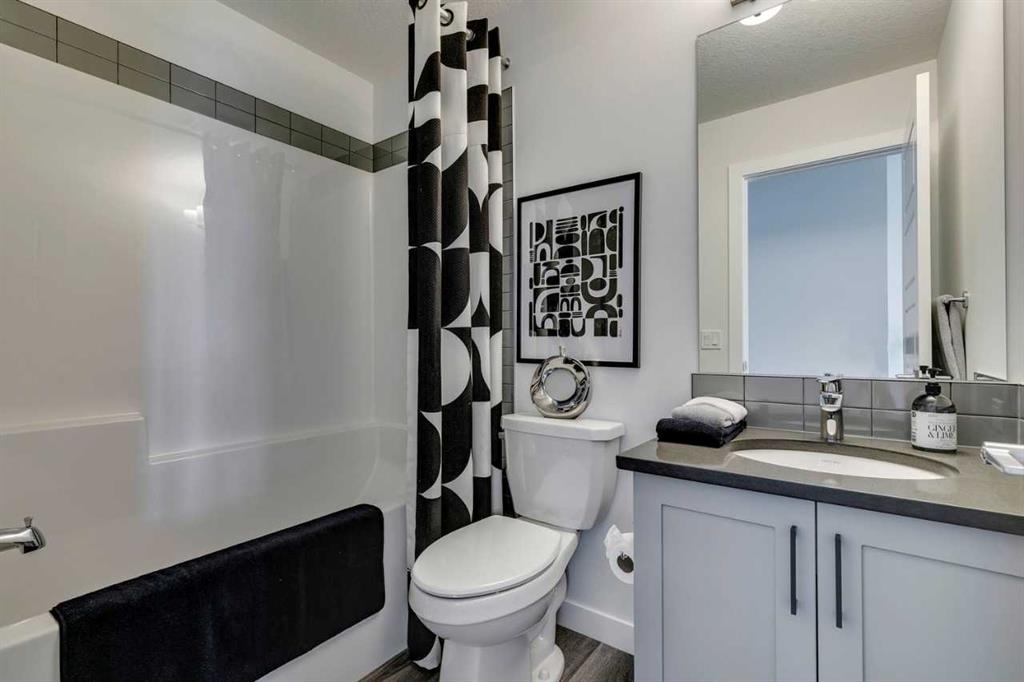 Picture of 148 Snowberry Common SE, Calgary Real Estate Listing