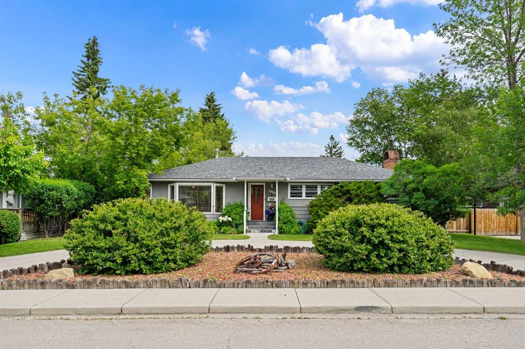Picture of 1908 Green Ridge Road SW, Calgary Real Estate Listing