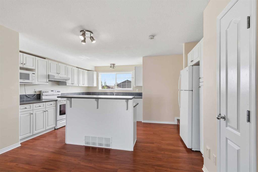 Picture of 10, 220 Swanson Crescent , Fort McMurray Real Estate Listing