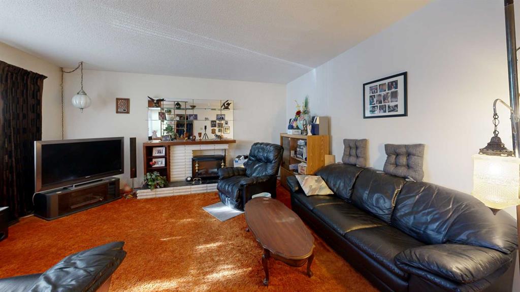 Picture of 1424 Radisson Drive SE, Calgary Real Estate Listing