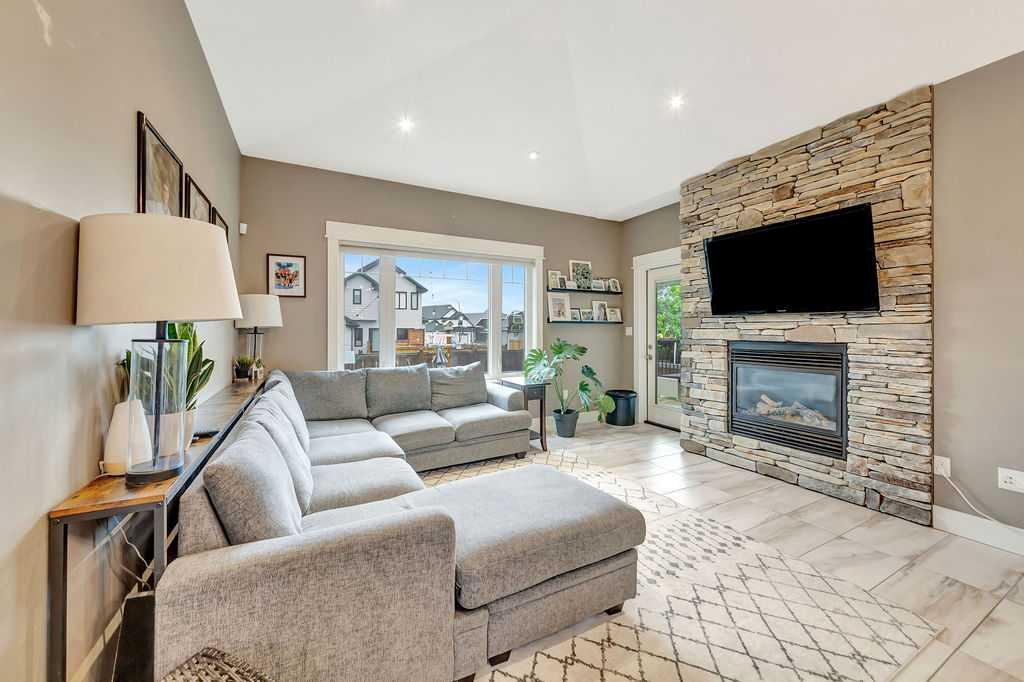 Picture of 5945 18 Street , Lloydminster Real Estate Listing