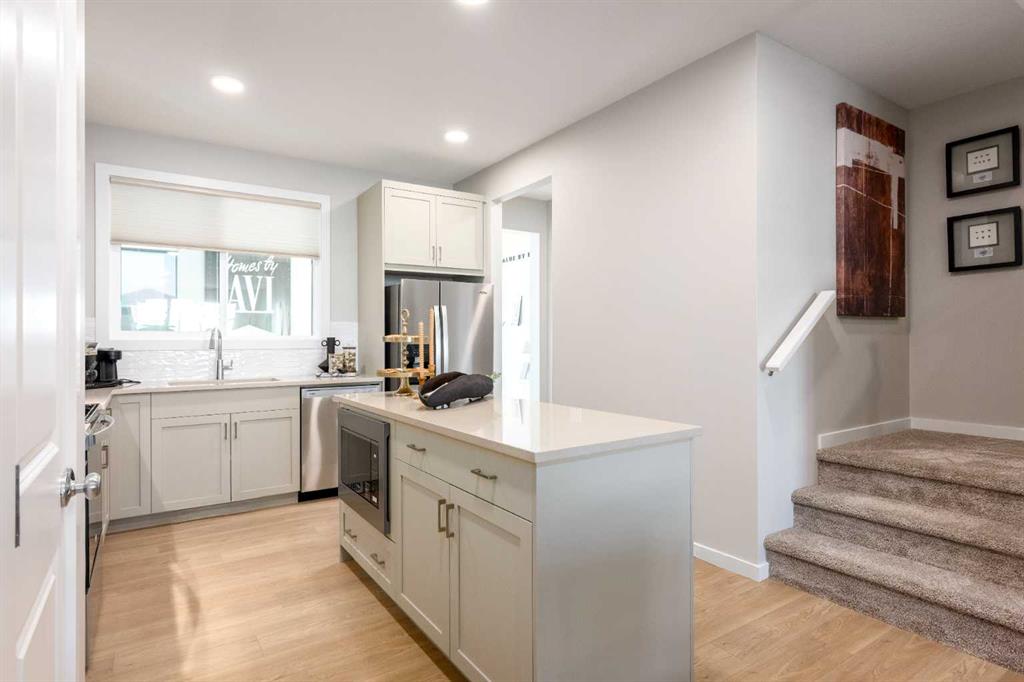 Picture of 140 Heirloom Street SE, Calgary Real Estate Listing