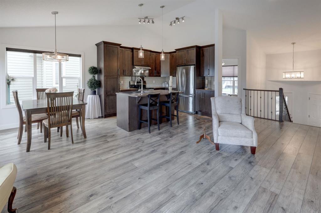 Picture of 83 Valarosa Drive , Didsbury Real Estate Listing
