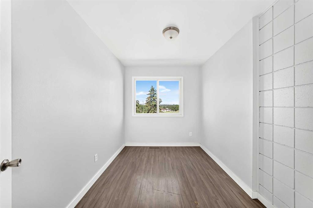 Picture of 140, 2211 19 Street NE, Calgary Real Estate Listing