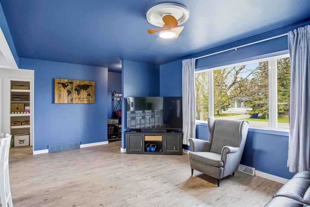 Picture of 5417 50 Street , Olds Real Estate Listing