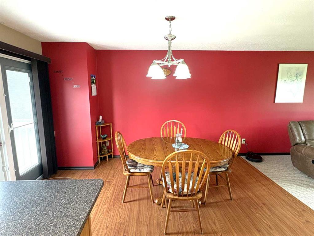 Picture of 5402 47 Avenue W, Forestburg Real Estate Listing