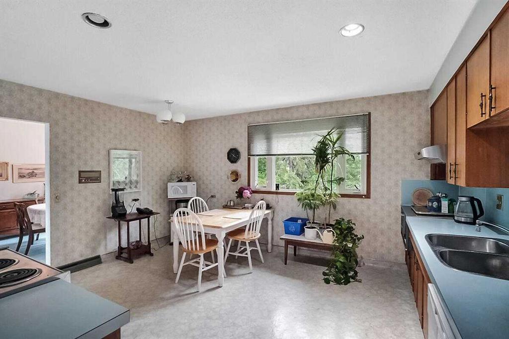 Picture of 3415 Utah Crescent NW, Calgary Real Estate Listing