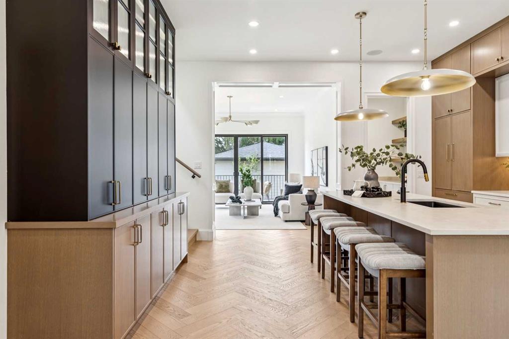 Picture of 1603 42 Avenue SW, Calgary Real Estate Listing