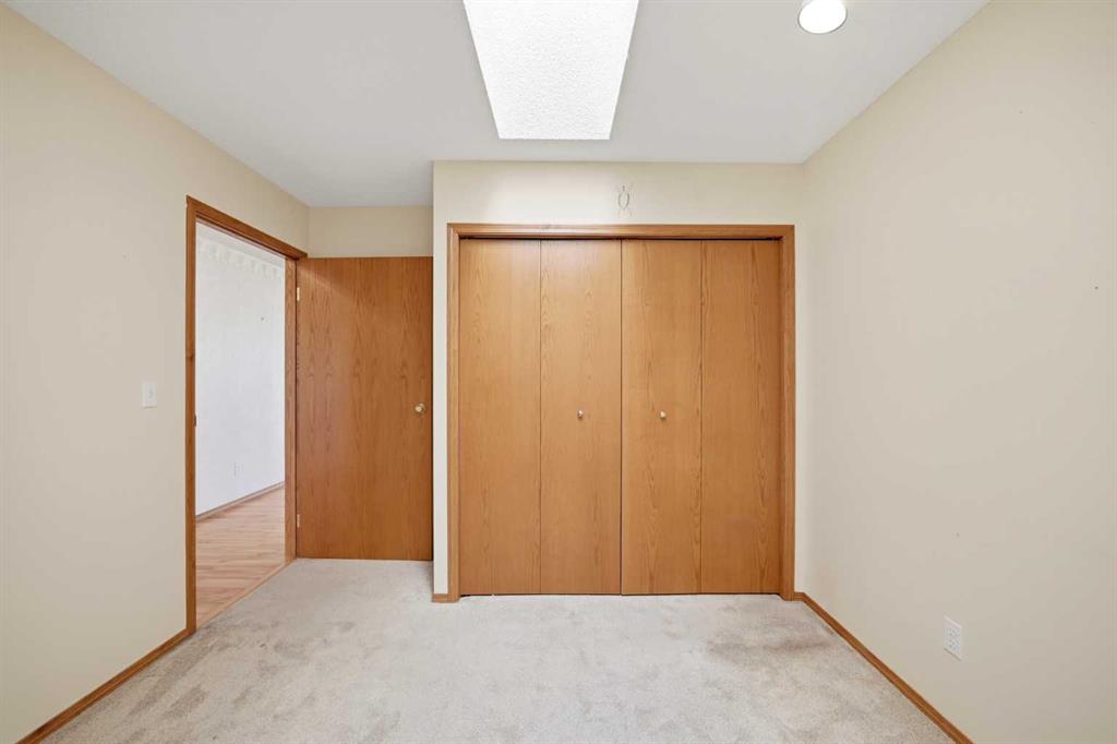 Picture of 13 Parklane Place , Strathmore Real Estate Listing