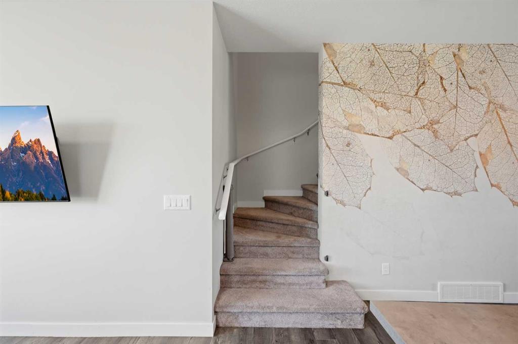 Picture of 138 Homestead Boulevard NE, Calgary Real Estate Listing