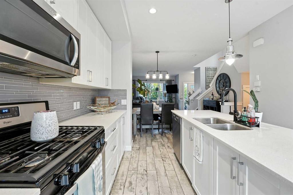 Picture of 1318 Legacy Circle SE, Calgary Real Estate Listing