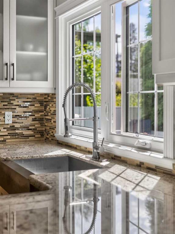 Picture of 10723 Maplebend Drive SE, Calgary Real Estate Listing