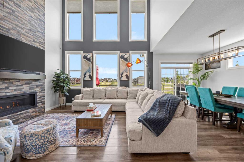 Picture of 195 Evansfield Close NW, Calgary Real Estate Listing